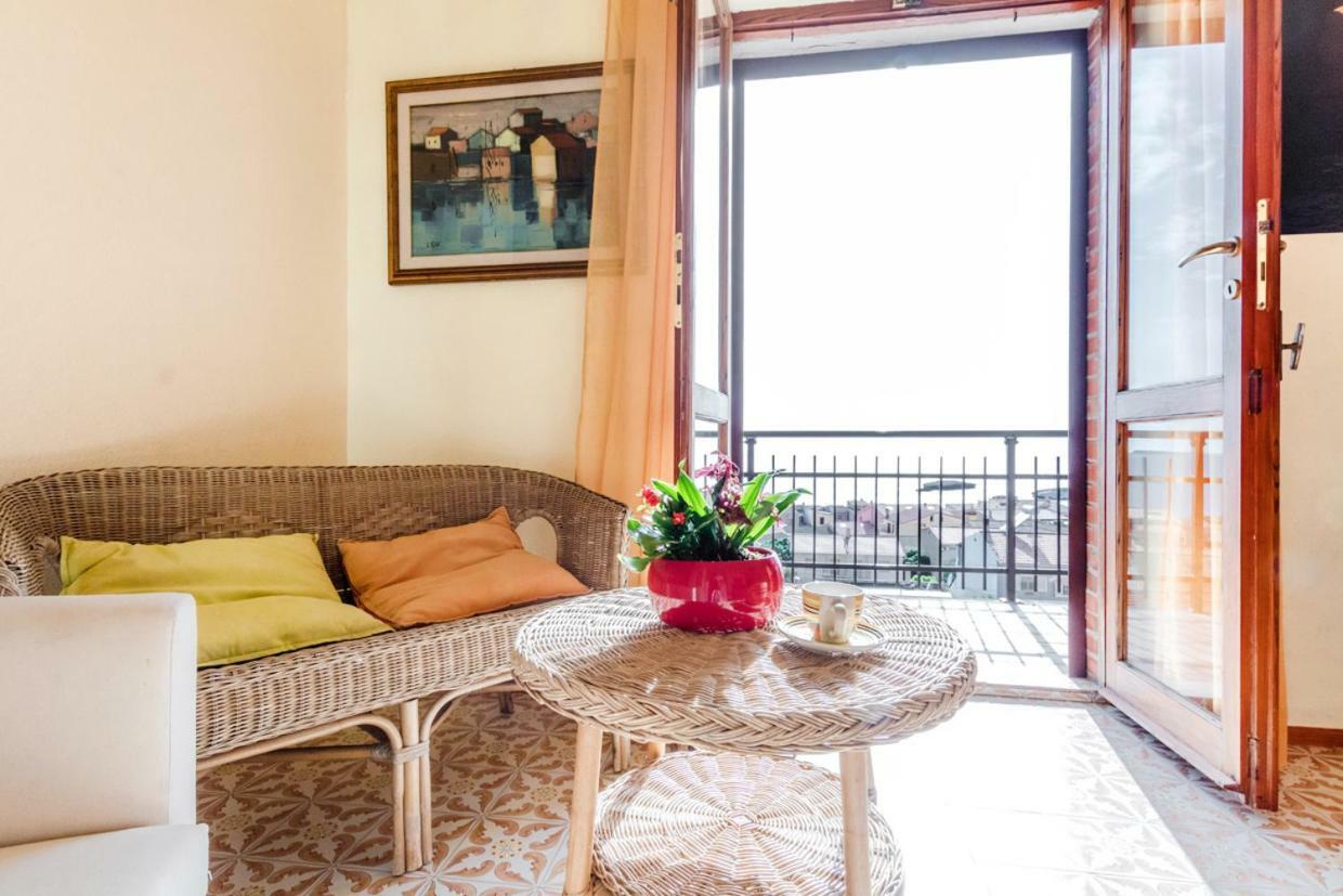 Bed and Breakfast Mare Lughente С'аркітту-Кульєрі Екстер'єр фото